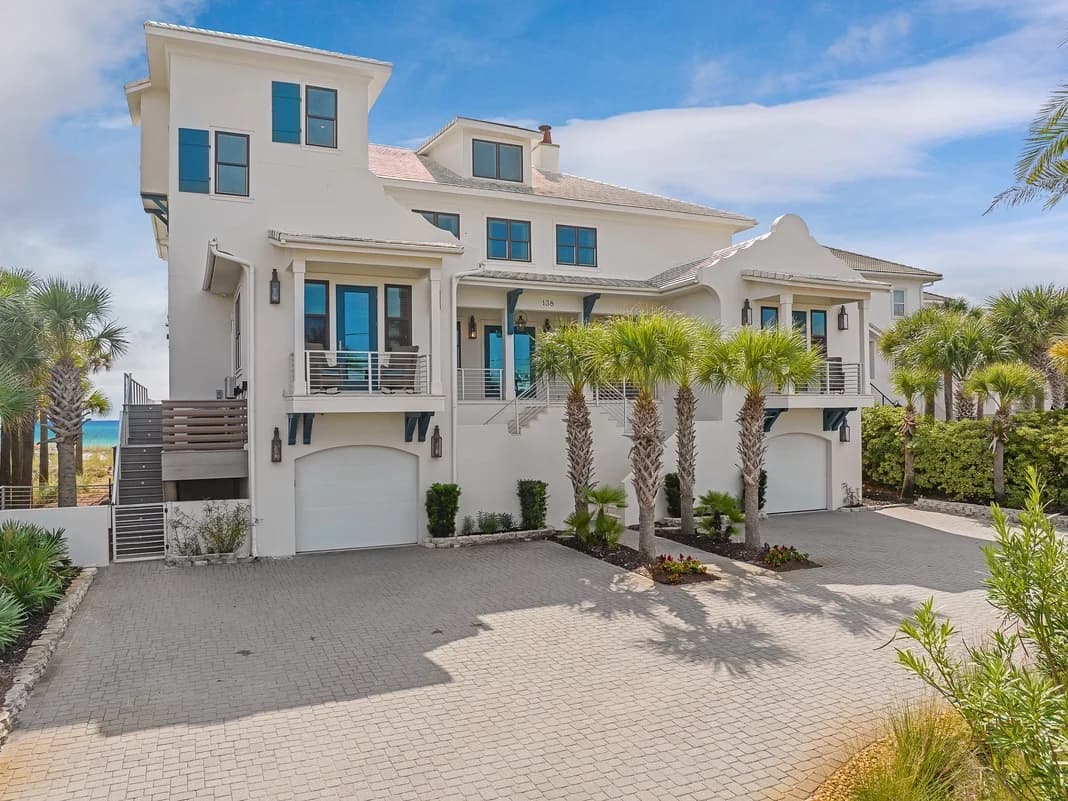 Exterior of 138 Beach Dr W